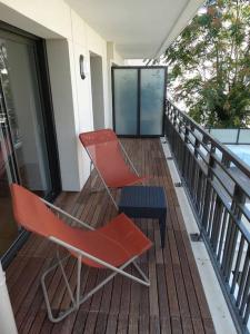 Appartement 2 pièces 57m2 Terrasse sur cour Proche Paris Porte Maillot