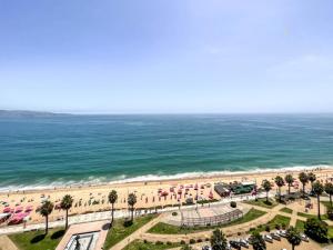 Amplio y Acogedor departamento frente al mar y a pasos del Mall