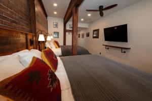 シルバートン (CO) The Frenchman Suites 4つ星 宿泊施設 スイート