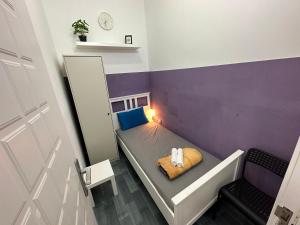 Calm Partition Room Near Mashreq Metro