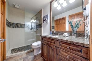Central 2BR with Prime Amenities