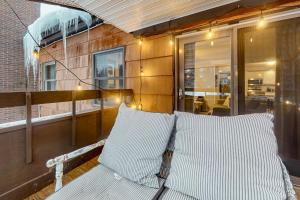 Pico Mountain Perch, Unit B22