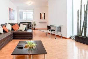 Upscale Polanco, 24 7 Security, Walk to Shopping!