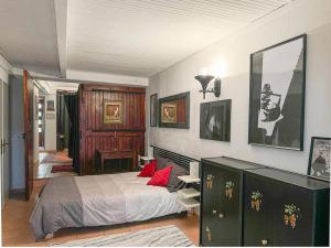 Appartements Tranquil apt with patio, Pezenas historic centre : photos des chambres