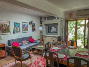 Appartements Tranquil apt with patio, Pezenas historic centre : photos des chambres