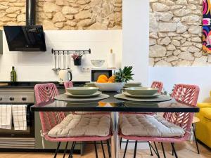 Sofisticación y glamour frente al Auditorio.