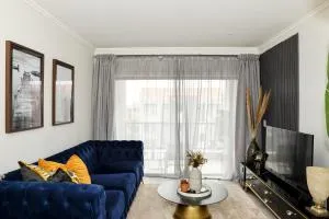 Eirini Elegant - Athena Apartment Fourways - Chartwell