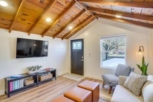 Cedar City Studio Retreat Patio, Fire Pit and Grill