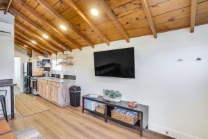 Cedar City Studio Retreat Patio, Fire Pit and Grill