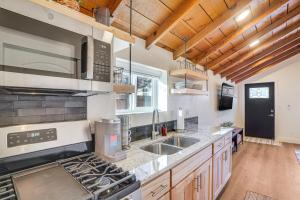 Cedar City Studio Retreat Patio, Fire Pit and Grill