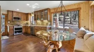 Cozy Cabin Retreat - Lake Isabella