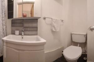 Top Hat Luton flat free parking