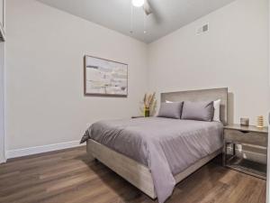 4Bedroom 2bath 2100sq ft Thorton Park Master Suite