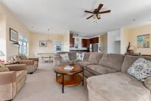 North Wildwood 3 Bedroom Condo! - شمال وايلدوود