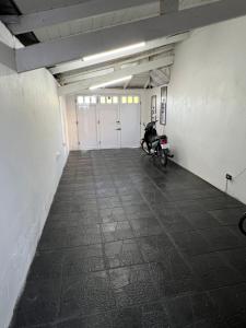 Departamento en avenida 10 con garage cubierto