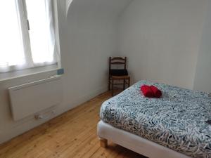 La Saint Quentinoise, avec cour et proche gare et commerces