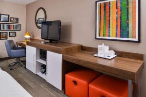Queen Room with Two Queen Beds - Hearing Access room in Hampton Inn Emporia