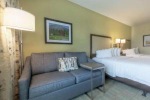 Suite with Two Queen Beds and Bath Tub - Mobility and Hearing Access/Non-Smoking room in Hampton Inn - Great Falls