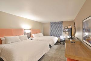 Queen Room with Two Queen Beds - Non-Smoking room in Hampton Inn & Suites Menomonie-UW Stout