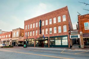 Hotel Florence, Tapestry Collection by Hilton