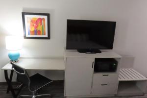 Queen Room with Two Queen Beds - Non-Smoking room in Comfort Inn Broussard South Lafayette