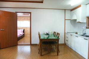 Sanbangsan Hot Spring Pension