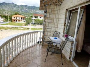 Apartments Seline - Paklenica Riviera 27380 - 3hvězdičkové hotely ve městě Seline