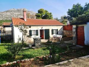 Holiday home in Starigrad-Paklenica 40978