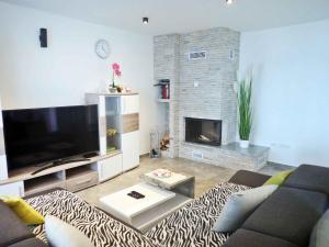 Holiday home in Jasenice 40484