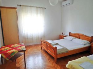 Apartment in Starigrad-Paklenica 6860