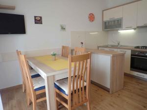 Apartments Seline/Paklenica Riviera 36550 