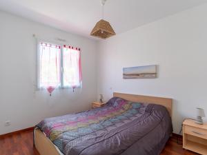 Maisons de vacances Maison 6 pers. a Biscarrosse, proche lac, jardin, BBQ, WiFi, parking, menage inclus - FR-1-319-479 : photos des chambres