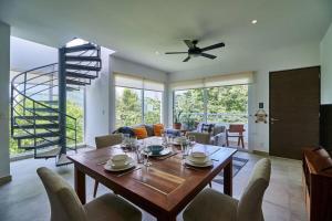 Serene Private Rooftop Jacuzzi Penthouse 2 Pools 5 Min To Beach + Gym