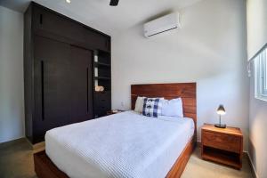 Serene Private Rooftop Jacuzzi Penthouse 2 Pools 5 Min To Beach + Gym