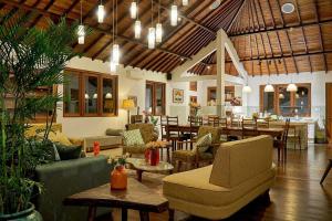 Villa Dua Lapan