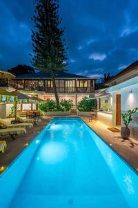 Villa Dua Lapan