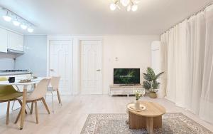 Căn Hộ 2 Phòng Ngủ (Two-Bedroom Apartment)