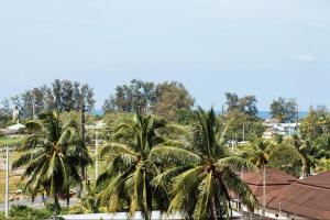 Tropics Kamala Hill View Apartment CTG D709, near Beach and Fantasea