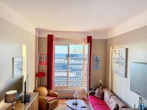 Azura YourHostHelper