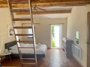 Charmante Maison provençale avec piscine dans Avignon