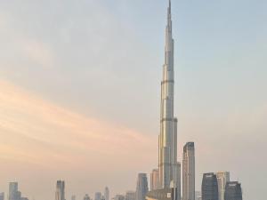 Burj Khalifa view Lux 3 bedroom by Tanami Holiday Homes