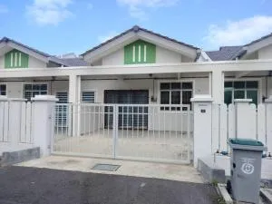 Umar's Lodge - Jasin