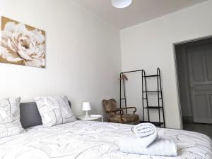 Appartements Le Mirage - appartement 2 chambres, salon, cuisine equipee, parking et wifi gratuit : photos des chambres
