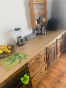 Maisons de vacances Maison avec Piscine privee + Clim proche de la mer : photos des chambres