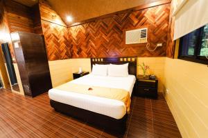 Sol Y Viento Mountain Hot Springs Resort