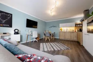 Racing-Apartment (Ferienwohnung) - Acht