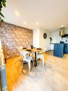 Appartements *NEW*_ L-Industriel Chic au coeur de Ville _ : photos des chambres