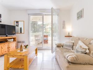 Appartements Appartement Calme Proche Plage avec Terrasse Sud, Parking Securise et Equipements Complets - FR-1-306-909 : photos des chambres