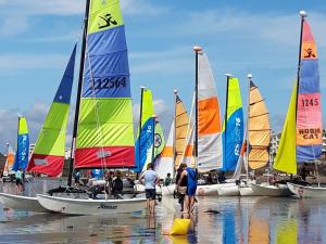 Appartements Appartement Calme Proche Plage avec Terrasse Sud, Parking Securise et Equipements Complets - FR-1-306-909 : photos des chambres