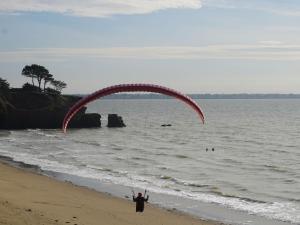 Appartements Appartement Calme Proche Plage avec Terrasse Sud, Parking Securise et Equipements Complets - FR-1-306-909 : photos des chambres